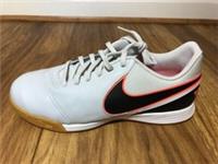 NIKE ODD PAIR JR TIEMPO LEGEND VI IC FOOTBALL size UK: L 4.5 , R 5 819190 001