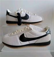 NIKE CORTEZ TXT SIZE UK 7.5 EUR 42 (HM9987 001) UNISEX TRAINERS