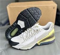 Nike Air Max Pulse Roam Size 6 **BOX HAS NO LID**