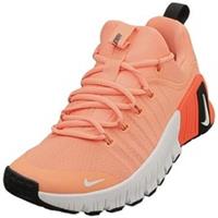 Nike Free Metcon 6 Womens Fashion Trainers in Apricot