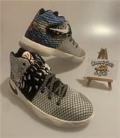 Nike Kyrie 2 GS The Effect Multi Color Black Basketball Trainers UK 6 NEW 2015