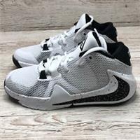 NIKE FREAK 1 GS BASKETBALL SHOES size UK 3 EUR 35.5 US 3.5Y BQ5633 101