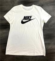 Nike Essentials white T shirt with logo women's large NEW no tags K2 - L Regular