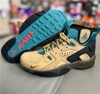 Nike Air Mowabb ACG Size 4.5 **BOX HAS NO LID**