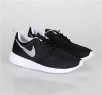 Nike ROSHERUN GS UK 2.5 UK 6 UNISEX - 599728 007