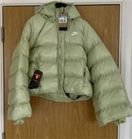 Nike Therma-FIT Womens Synthetic Fill Jacket Size M - M Regular