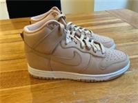 Nike Womens size 5.5.Dunk High Beige Vachetai Tan Leather. New