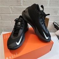 Nike GT Jump Academy Unisex Trainers UK 3.5 #754