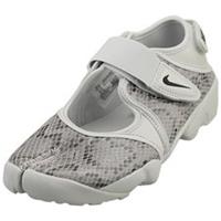 Nike Air Rift Womens Walking Sandals in Phantom Black