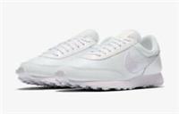 Wmns Nike Daybreak UK 5.5 EUR 39 White/Barely Grape CU3452-100