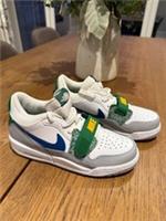 Nike Air Jordan Legacy Low 312 Boys UK5.5 White Pine *NEW*