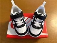 Nike Dunks Kids Size 5.5 Uk