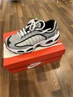 nike Air Max tailwind 4 Uk Size 3.5 Grey BNWT 90