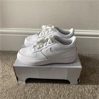 Nike Air Force 1 Kids Trainers. FV5951 111. UK Size 2. Box No Lid. New.White