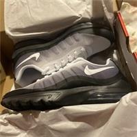 Nike Air Max Invigor Print White Cool Grey size 10.5 New R.R.P £99.99 Box 4 Mams