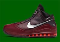 Nike Lebron VII QS Christmas ( Men UK 8 EUR 42.5 ) Team Red / Metallic Silver