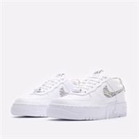 Womens Nike Air Force 1 Pixel Trainers DH9632 100 White/Camo Size UK 9_9.5