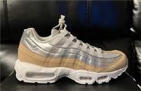 Wmns Nike Air Max 95 SE PRM UK 8.5 EUR 43 AH8697 002
