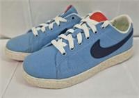 KIDS NIKE BLAZER LOW LIGHT BLUE TRAINER 574318-400