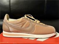 Wmns Nike Classic Cortez Prem UK 7.5 EUR 42 Metallic Red Bronze/Summit White