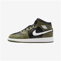 Nike Air Jordan 1 Mid Kids' Lifestyle Sneakers The box has no lid
