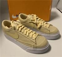 Nike Women Blazer Low Platform ESS Lemon Drop Size UK 4.5 New In Box