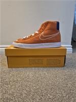 NIKE BLAZER MID '77 * ORANGE / WHITE * DC3433 800 * UK 12