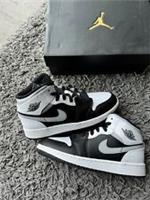 Nike Air Jordan 1 Shadow Mid GS | Size UK3.5 US4 EU36 | Black Grey AJ1 White