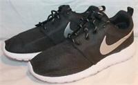 JUNIORS NIKE ROSHE RUN BLACK SILVER TRAINERS 511882-094