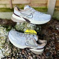 Wmns Nike V2K Run FD0736 103 UK8 UK8.5 UK10 EUR42.5 EUR43 Running Gym Vomero 5