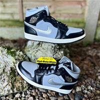WMNS Nike Air Jordan 1 Mid SE Black/Silver FB9892-002 UK7.5 US10 EUR42 AJ1