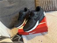 UK4 nike air max 90 ltr BRAND NEW