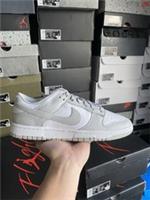 Nike Dunk Grey Fog UK9 (slightly Damaged Box)