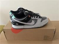 Nike SB Dunk Low VX1000 Sony Camcorder - UK 6 EU 40 - CV1659 001 - NEW DS