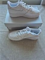 Nike Air Force 1 LE Triple White Size Uk 6 New In Box