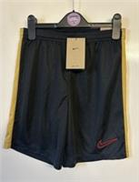 Nike Dri-Fit Kids New Boys Black & Beige Shorts & Logo Size Medium
