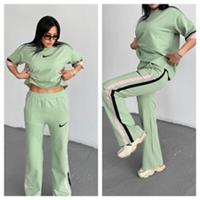 WOMENS NIKE TRACKSUITE SUMMER WIDE LEGG SIZE XL - XL Regular