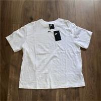 NIKE Womens Loose Fit T Shirt White Size Small NEW WITH DEFECTS