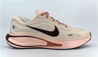 Nike Journey Run Guava Ice Burgundy Crush FJ7765-800