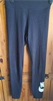 A BNWT Black Nike Leggings Size S