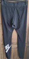 A BNWT Black Nike Leggings Size M