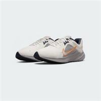 Nike Quest 5 Mens Trainers Size UK 12 'Sail/Orange/Blue' New In No Lid Box