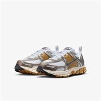 Nike Vomero 5 Kids Trainers 'Metalic Pewter' Size UK 6 Newin No Lid Box