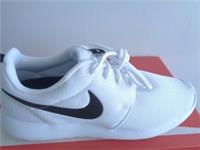 Nike Roshe One women's trainers shoes 844994 101 uk 4.5 eu 38 us 7 NEW+BOX
