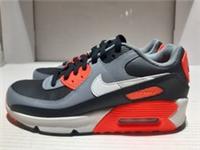 Nike Air Max 90 Older Kids Unisex Trainers - Size UK 4.5 - HF6358-005 - RRP £90