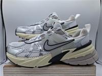 Nike V2K Runner Shoes Womens Uk 8 Brand New Ay101 Reduced
