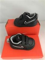 BNWT Nike Baby Boys Nike Pico 4 Trainers sneakers shoes UK 2.5 Infant Black