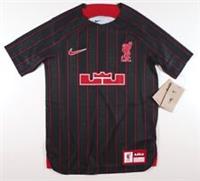 NIKE LEBRON LIVERPOOL FC STADIUM FOOTBALL SHIRT FD0628-068 UNISEX BOYS GIRLS XS