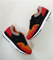 NEW Nike Safari Red Orange Mens Trainers Sneakers UK 8 Air