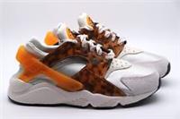 NIKE AIR HUARACHE TRAINERS - PHANTOM LIGHT CURRY DQ9317-001 WOMEN UK4 4.5
